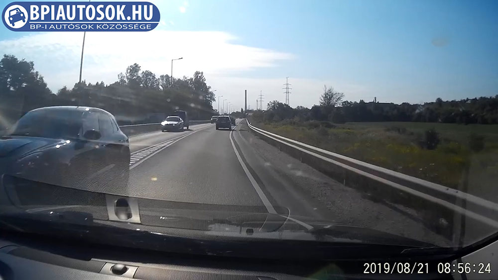 VIDEÓ: A forgalomtól elzárt területen is számítanod kell erre. A tahók miatt