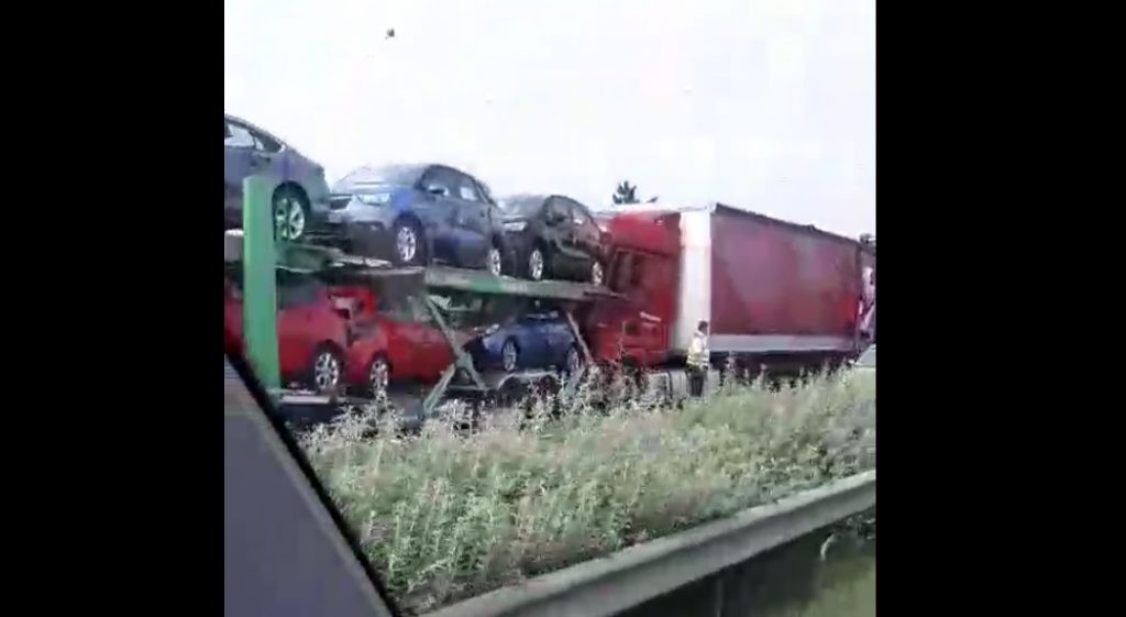 VIDEÓ: Halálos baleset az M1-esen