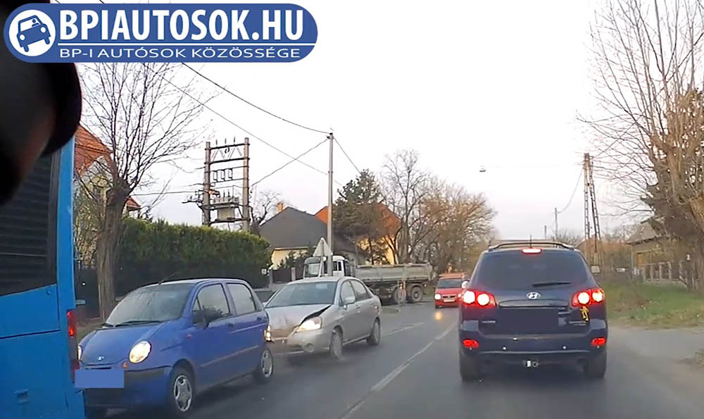 VIDEÓ: Elképesztő tanulság a követési távolságról