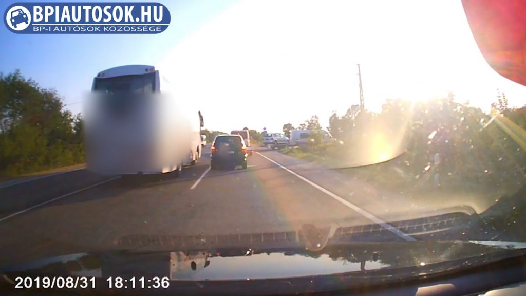 VIDEÓ: Buszsofőröknél ez méginkább érthetetlen