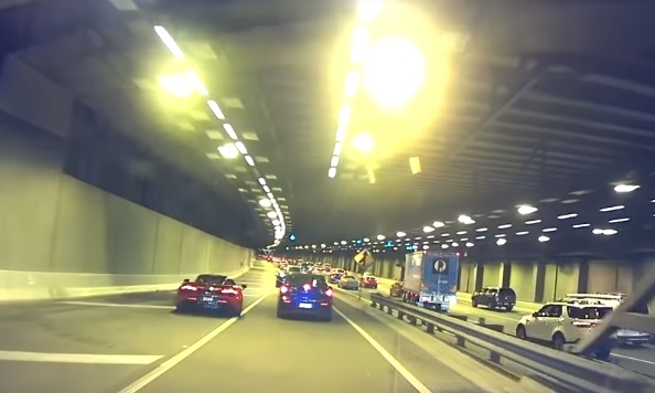 Videó – Attól, hogy valakinek McLarenje van, még lecsaphat rá a karma