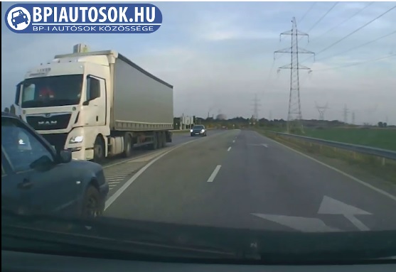 VIDEÓ: Megvadult, de a fékezéssel leginkább önmagát sodorta veszélybe