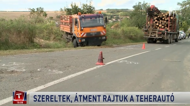 Videó – Befeküdtek a teherautó alá, hogy megszereljék – rosszul volt rögzítve és átment rajtuk