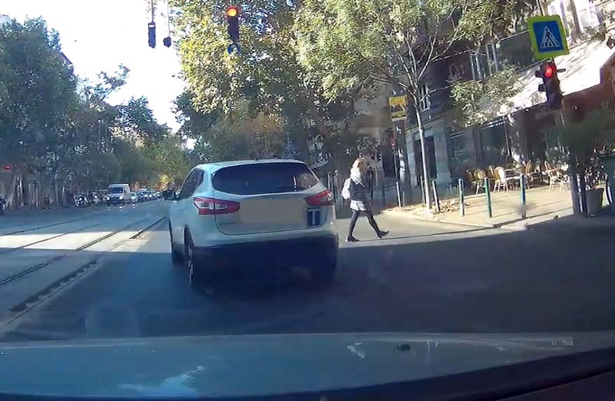 VIDEÓ: Bajban az ország, ha már a tanulóvezetők is ilyenek