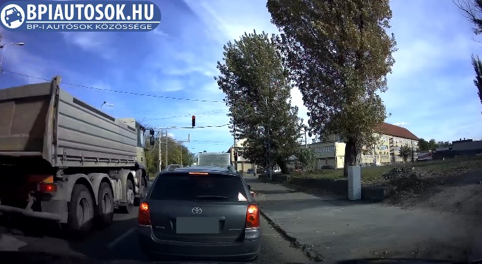 VIDEÓ: BMW-s sztereotípiák? Engedjétek el! Ő ezzel nyomja…