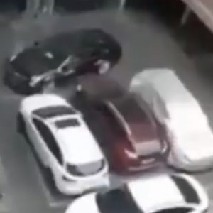 VIDEÓ: Elzárták az útját, elgurult a gyógyszere