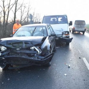 Fotók: Elképesztő balesetsorozat egy vadgázolás után