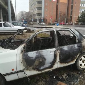 FOTÓK: Teljesen kiégett tegnap egy autó a 20. kerületben