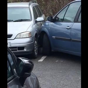 VIDEÓ: Inkább zúzd le még egyszer azt az oldalt, minthogy a másikat is…