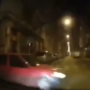 VIDEÓ: Kb. 50-nel ütközött olvasónk az elsőbbséget meg nem adó autóssal. Ezt látta a dashcam