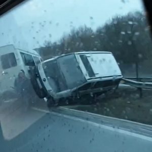 VIDEÓ-M1-es: Nem tudjuk mennyire volt horror ez a karaván, de csúnya vége lett