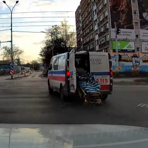 VIDEÓ: Ha beteget szállított volna, akkor nem röhögnénk ennyire