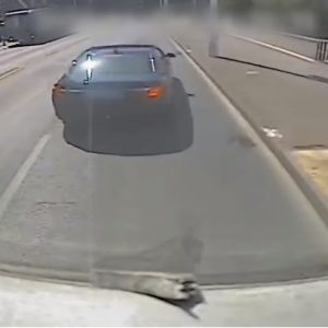 VIDEÓ: Büntetőfékezés miatt ütköztek -A vétkes elhajtott, de hamar elkapták