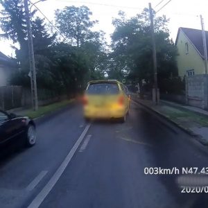 VIDEÓ: Itt aztán összefújta a szemetet a szél. Elképesztő a színvonal