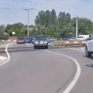 Ez a lesújtó videó mindent visz, a hazai vasúti átjárós morált bemutatva