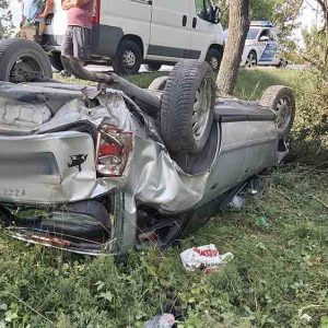 FOTÓK: Felelőtlen előzés miatt történt tegnap baleset és majdnem tragédia