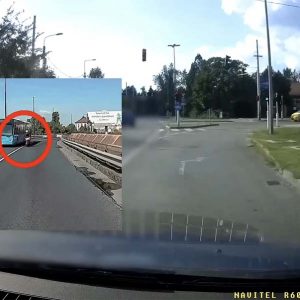 VIDEÓ: Ez az, amire nem számítasz egy kereszteződésben, valamint felüljárón nincs ám hova menekülni…