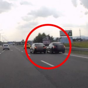 VIDEÓ: Centiken múlott az ütközés az M3-ason, de nem az eredeti hiba miatt…