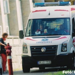 Még a forgalmija sem érvényes a kamu mentőautónak, ami rója az utakat