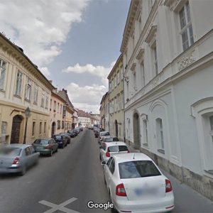Elfajult a parkolási káosz az I. kerületben. Már a parkolóőrök is fotózzák az autókat