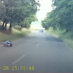 VIDEÓ: Elsodorta a kerékpárost, majd továbbhajtott segítségnyújtás nélkül