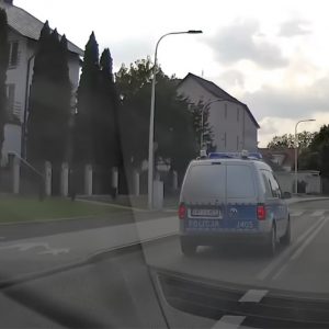 VIDEÓ: Kilenc szabálytalanság egyetlen manőverrel
