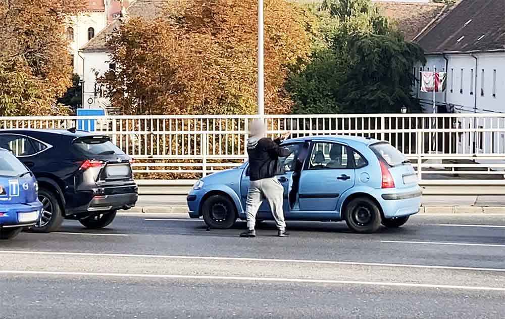 VIDEÓ: Nem volt kedves a Lexusos úr, aki a Citroen sofőrjére rávágta az ajtót az Árpád hídon ma délelőtt
