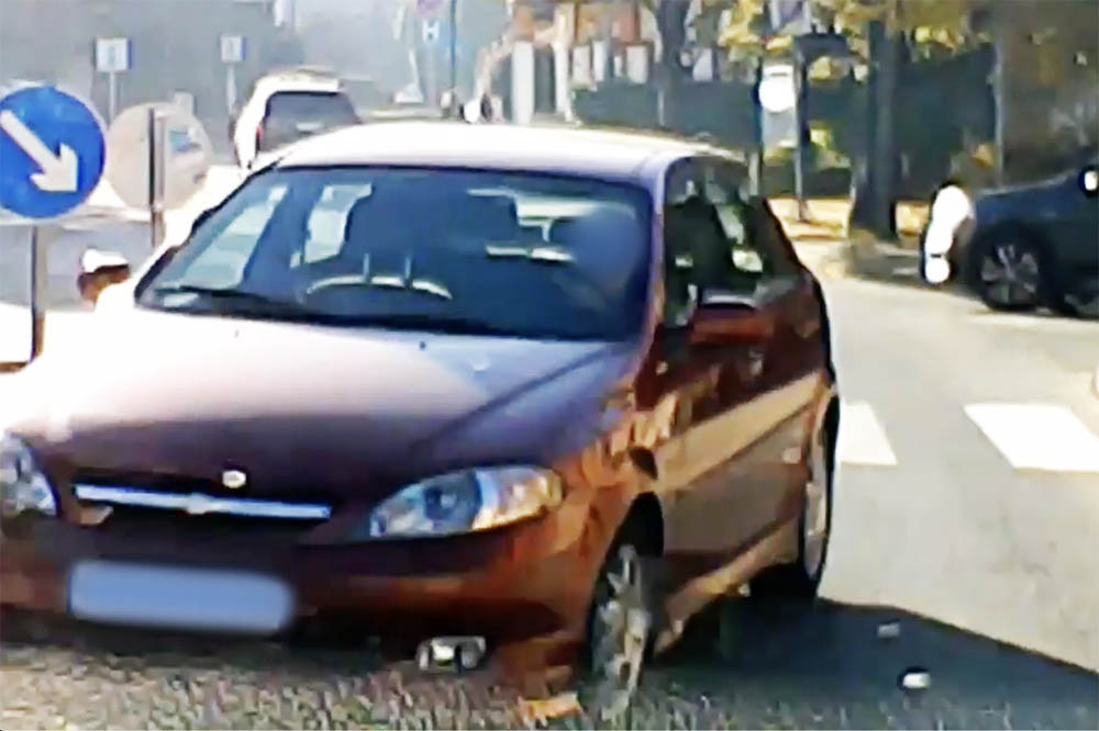 VIDEÓ: Gyalogos átengedés annyira nem, hogy frontálisan neked megyek