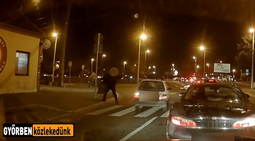 VIDEÓ: Kicsin múlt egy zebrán gázolás és egy frontális ütközés