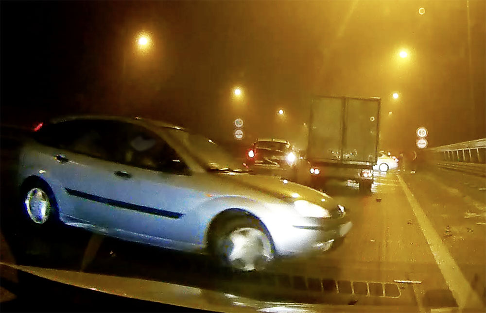 Videón a ma reggeli tömegkarambol, ami az M31-esen történt
