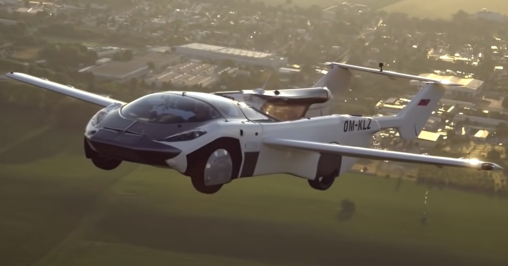 VIDEÓ: Megkapta a repülési engedélyt a szlovák repülő autó, az Aircar