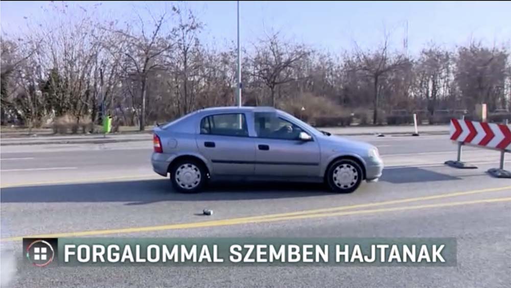 Forgatás közben is sikerült valakinek szembe hajtani a forgalommal