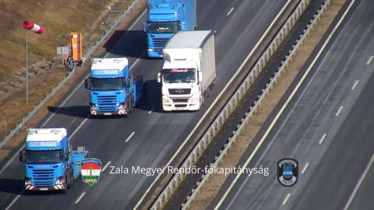 VIDEÓ: Drón segítségével szűrték ki a szabálysértőket az M7-es autópályán