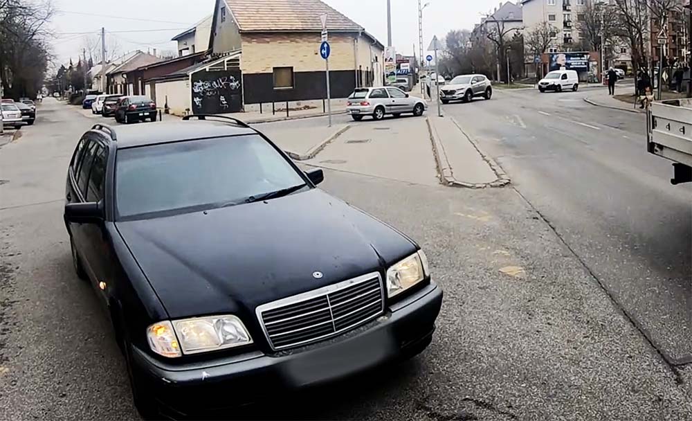 Lekoccolta a biciklist a merci sofőrje a Havannán