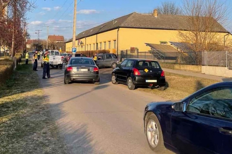 FOTÓK: Ismét a finn módszerrel vadásztak az ittas vezetőkre a rendőrök