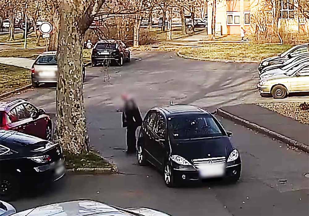 VIDEÓ: Részegen tolatott neki egy autónak. Térfigyelő rögzítette. Elkapták
