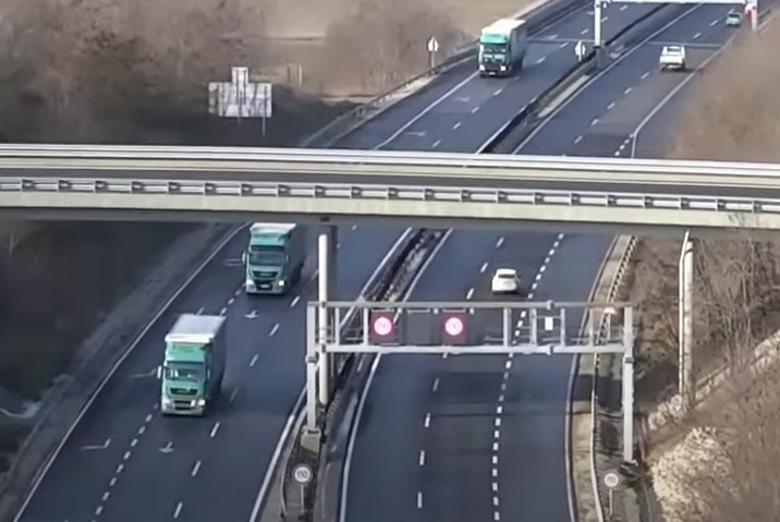 Máris felfüggesztik egy időre a nemrég meghirdetett kamionstopot