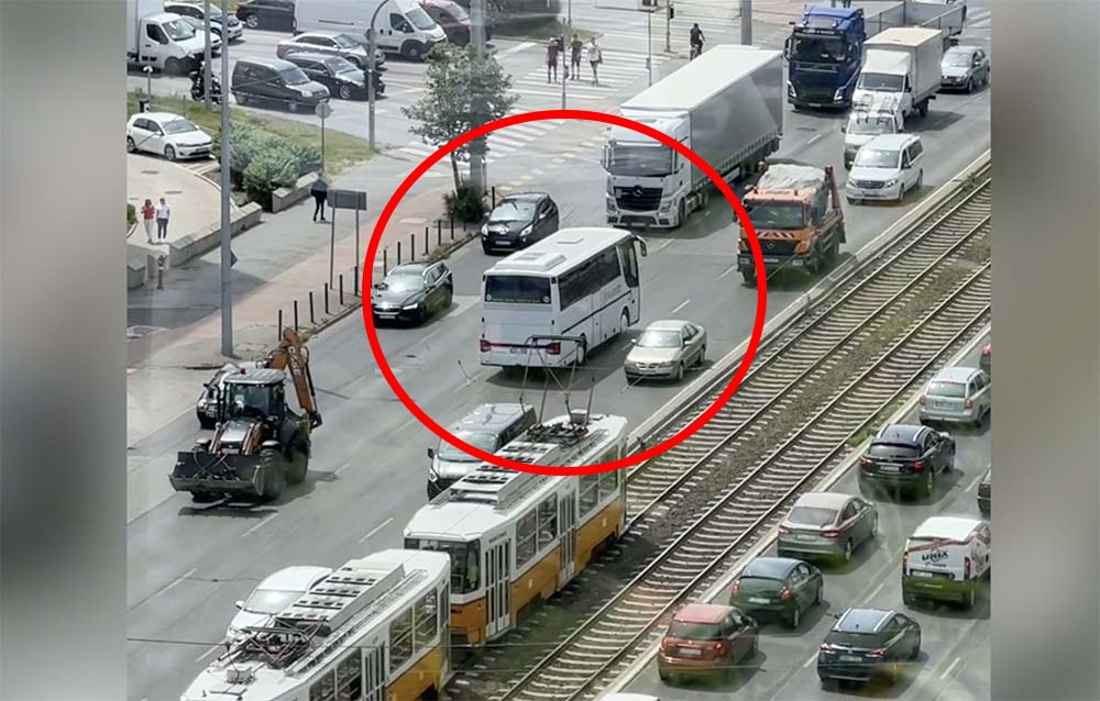 VIDEÓ: Volt baj ma a Könyves Kálmán körúton