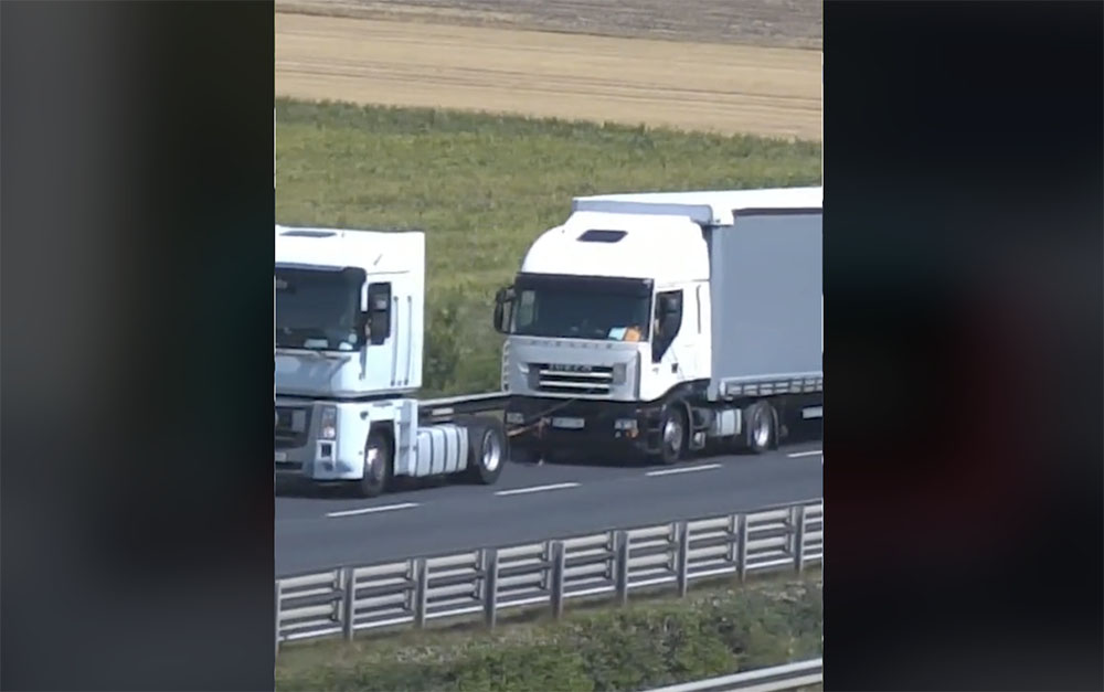 Megoldották okosban a vontatást a kamionosok