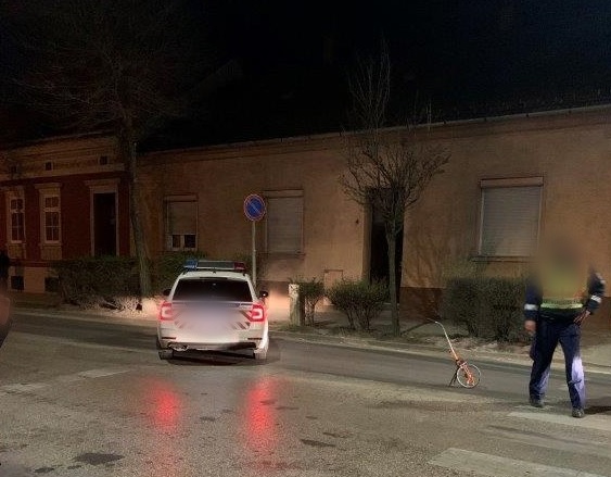 Menekülés közben elütött egy rendőrt, és több rendőrautót is összetört egy ittas, külföldi sofőr