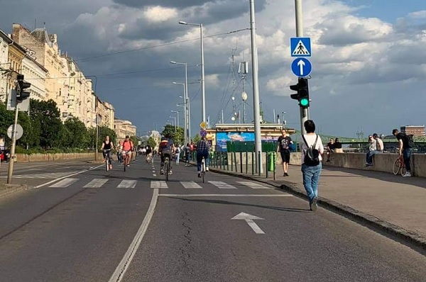 Az autósok helyett ismét a mozogni, sétálni vágyóké lesz a pesti alsó rakpart hétvégétől