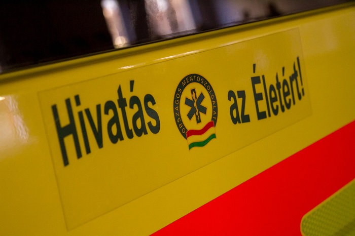 Elképesztő – Pénzt követel egy motoros a mentőktől, miután ők megmentették az életét