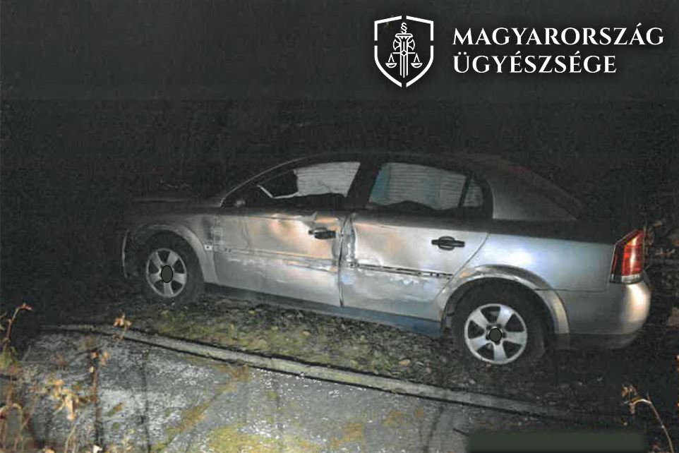 Ittasan, gyógyszer hatása alatt belerongyolt egy ház kerítésébe, majd később előadta, hogy ellopták tőle az autót