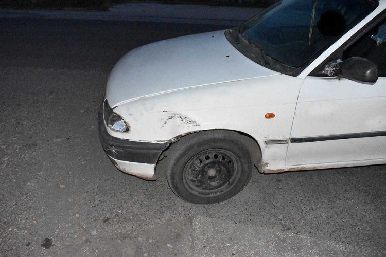 Rendőrautónak hajtott ittasan, jogsi nélkül egy férfi Tata közelében