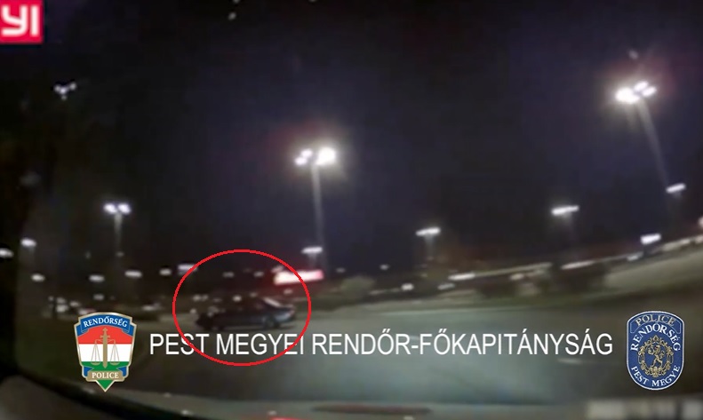 VIDEÓ: Parkolóban driftelőkre csaptak le a rendőrök Budakalászon