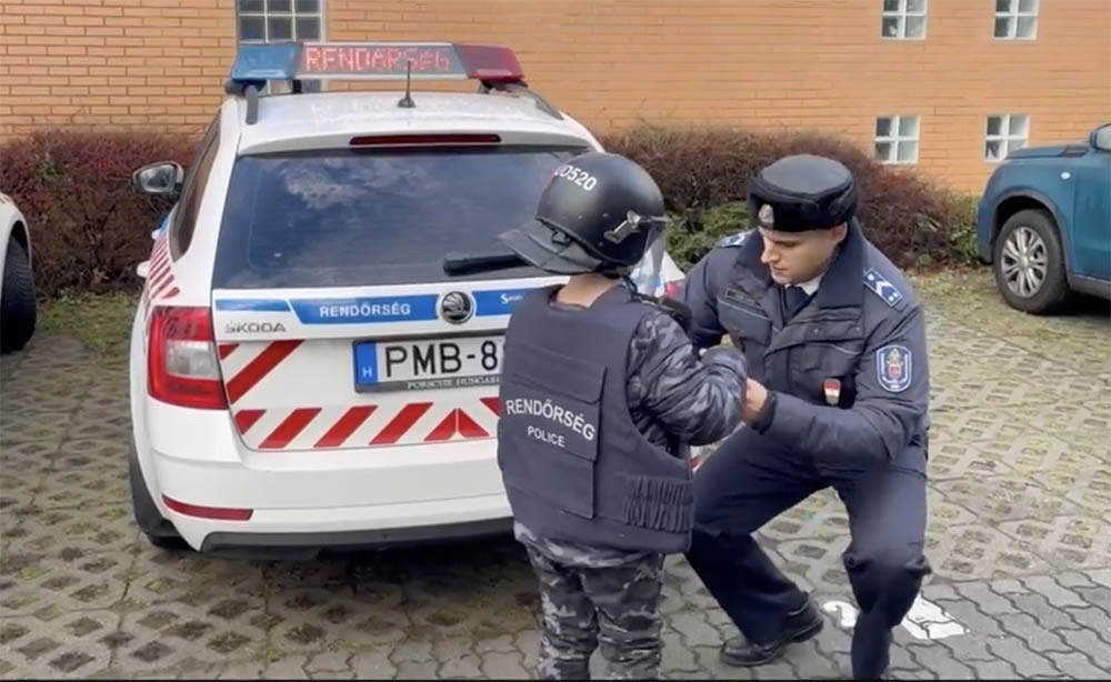 Ő nem konzoljátékot kért karácsonyra