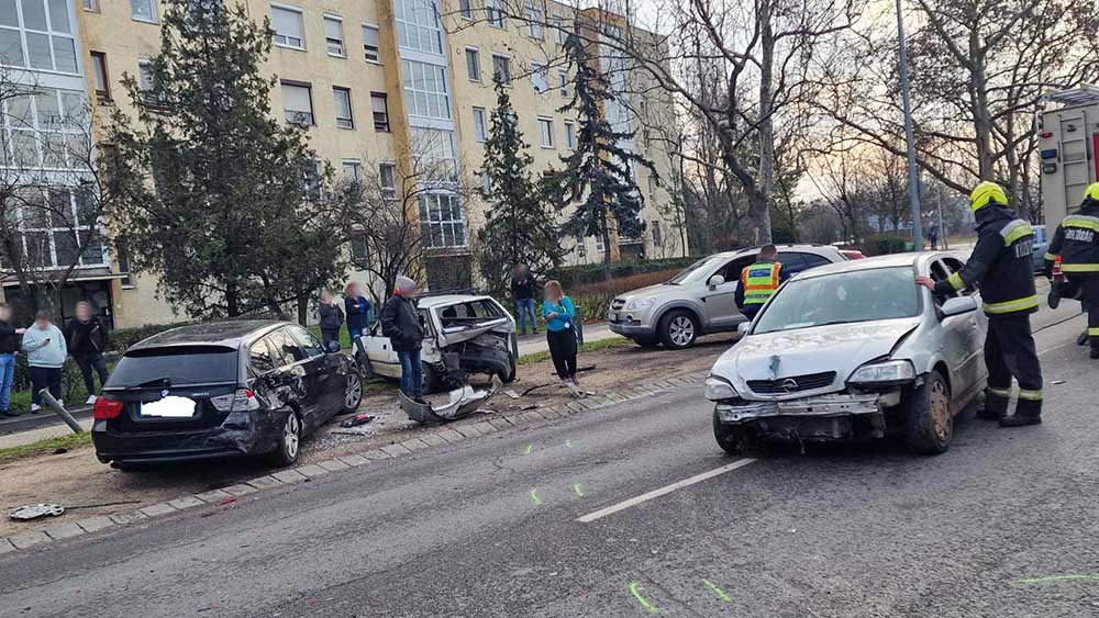 Egy 9 hónapos kislánnyal a kocsiban menekültek a rendőrök elől. Mindkettőjüket körözték