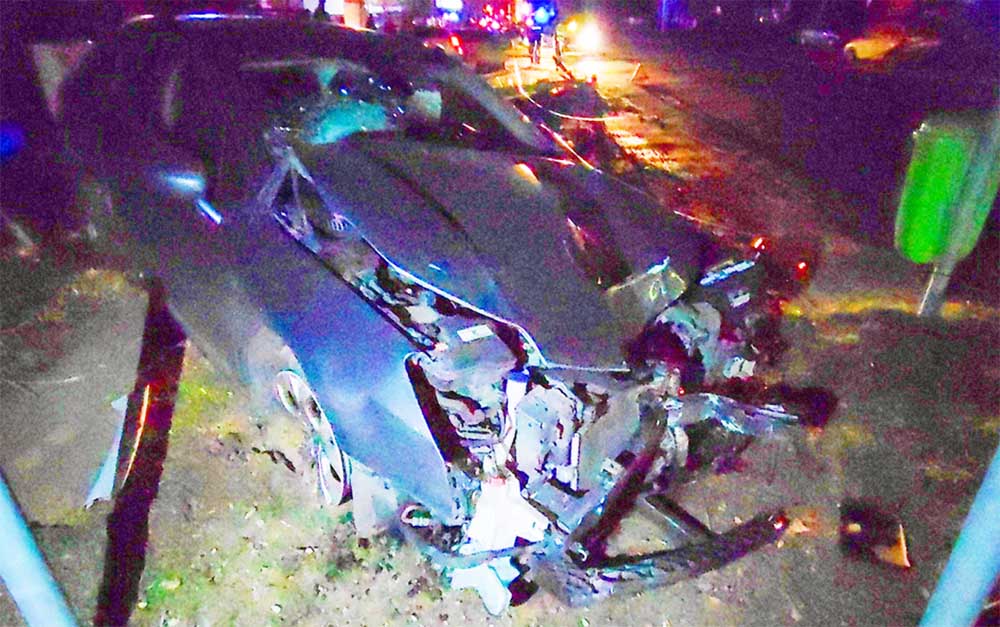 Buszmegállóba csapódott egy Volkswagen a XVIII. kerületben
