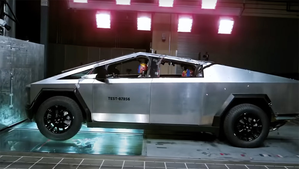 Rozsdásodik a rozsdamentes acélból készült Tesla Cybertruck