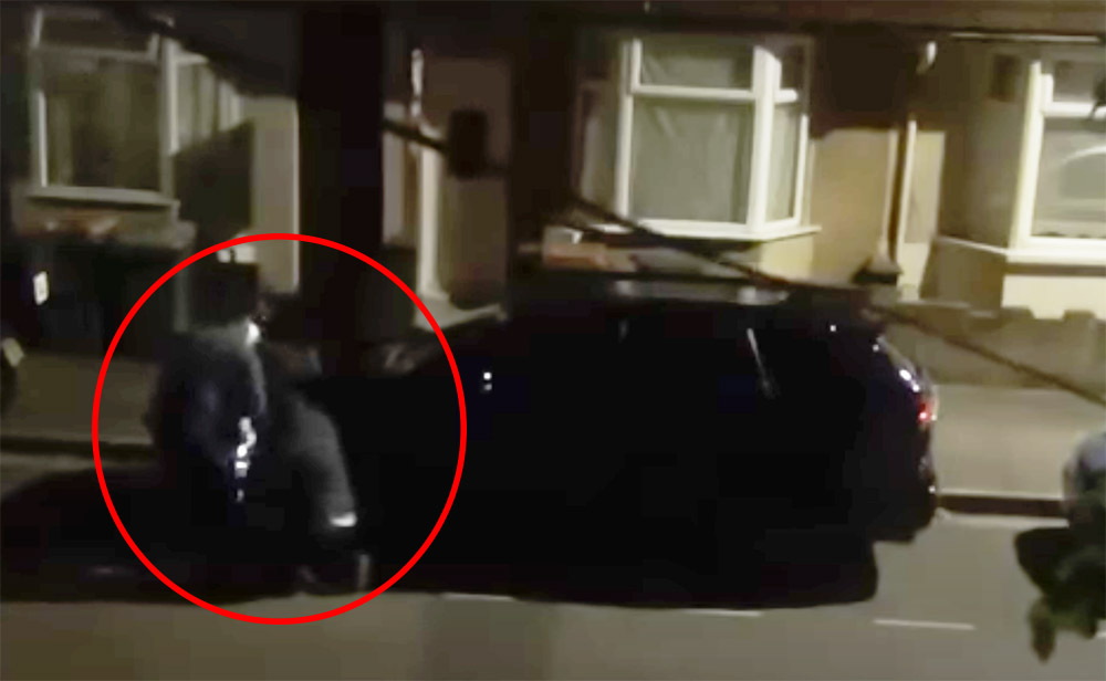 VIDEÓ: Új módszerrel kezdtek el autókat lopni